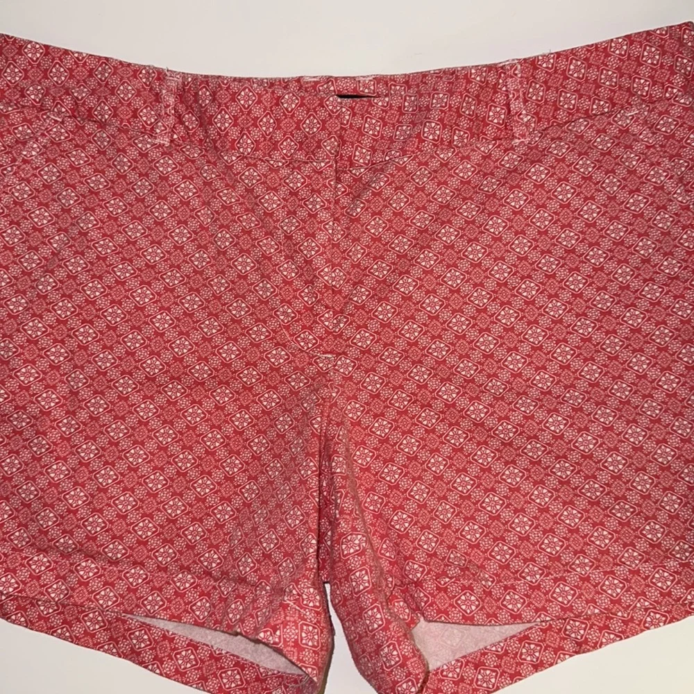 Land 'n Sea Shorts W Pockets - Picture 1 of 8